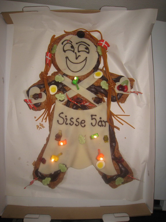 Sisses foedselsdags kagekone